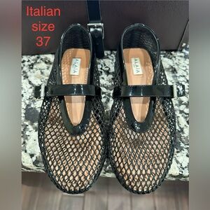 Alaia mesh flats size 37